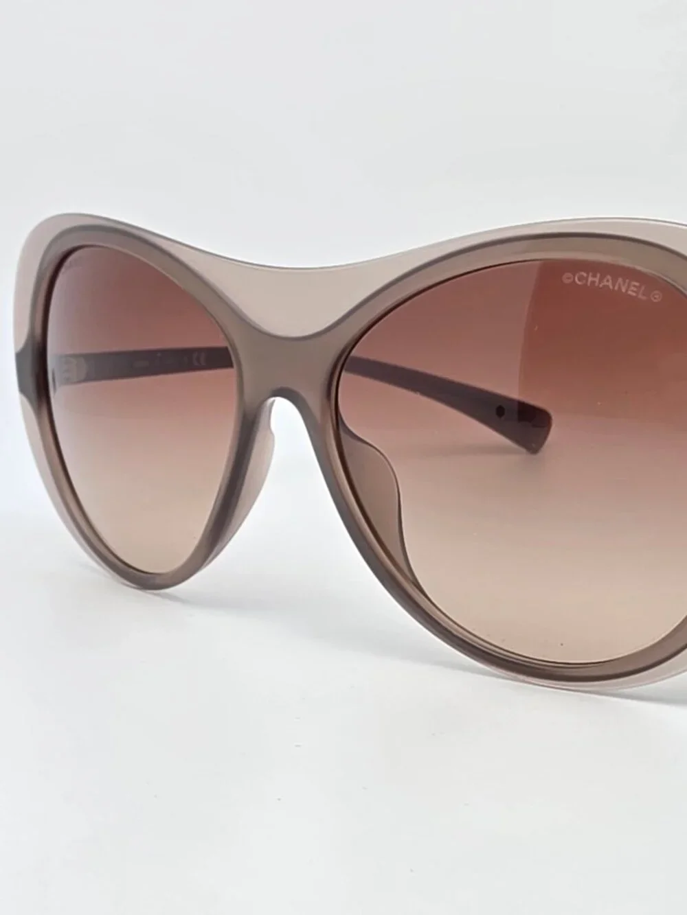 Chanel 5389-A c. 677/S5 Smoky Taupe Frame Brown Gradient Lens Sunglasses Italy